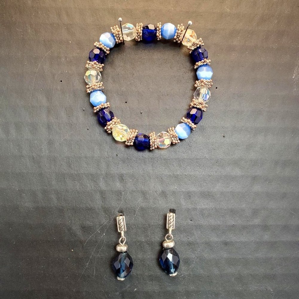 Vintage Cache Earring and Bracelet Set